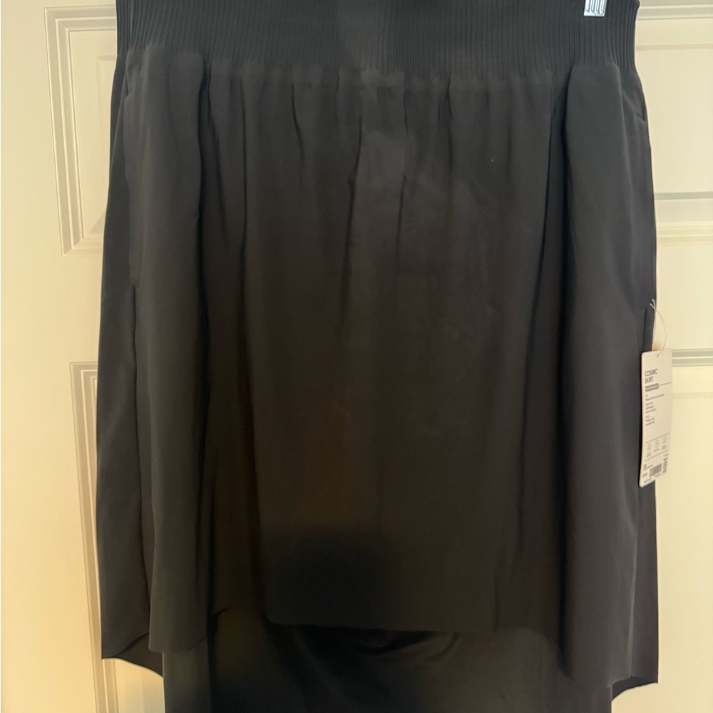 Athleta Black Lightweight Cosmic Skirt BRAND NEW